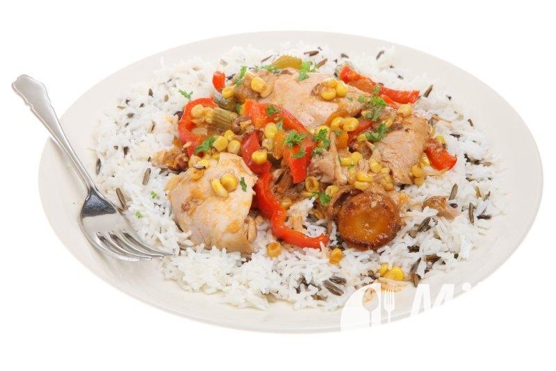 Kuřecí stehna na zelenině s rýží