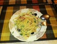 Špagety na olivovém oleji s česnekem