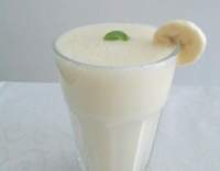 Banánový koktejl s jogurtem
