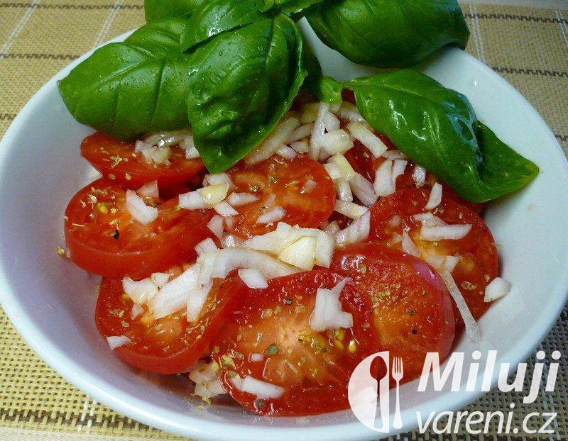 Rajčatový salát po italsku