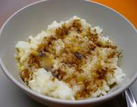 Rýžová kaše s máslem a skořicí
