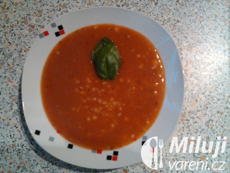 Krémová rajčatová polévka - obrázek