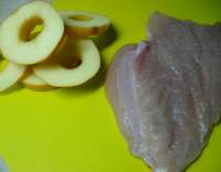 Kuřecí prsíčka na másle s jablky ( minutka )