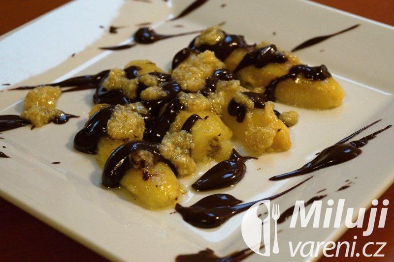 Pečené banány s čokoládou - obrázek