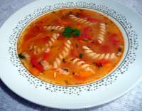 Papriková polévka s rajčaty