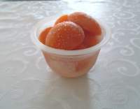 Mražené meruňky slazené cukrem